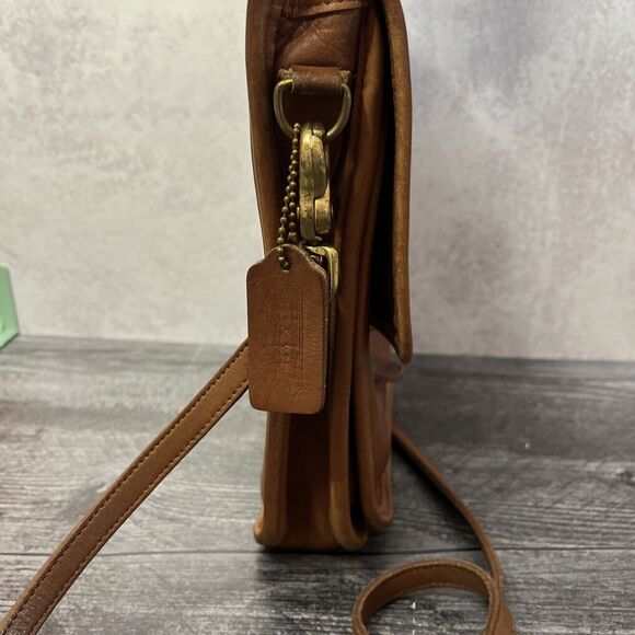 Vintage Coach Brown Leather Messenger Bag C6L5130. (MN) - Picture 15 of 16